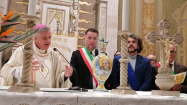Celebrata la Solennità di San Giacomo della Marca.  Processione, Santa Messa e offerta dell’olio per la lampada del Santo da parte del Sindaco Sergio Loggi